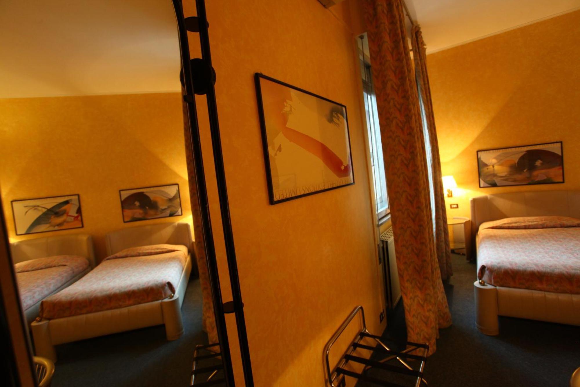 Hotel Lincoln Cinisello Balsamo Camera foto