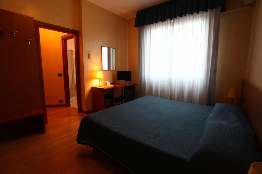 Hotel Lincoln Cinisello Balsamo Camera foto