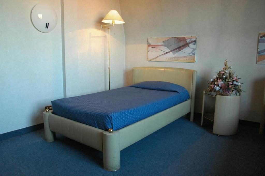 Hotel Lincoln Cinisello Balsamo Esterno foto